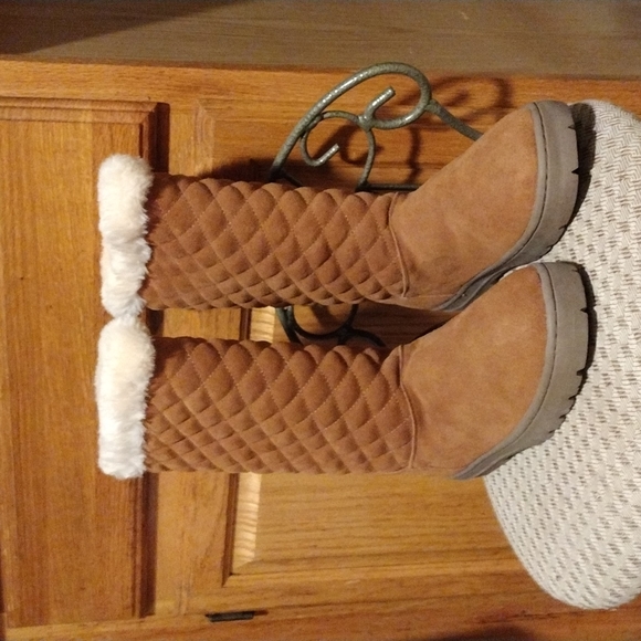 NWT Style & Co. "Nickyy" Chestnut Quilted Suede Fur Boots - Picture 1 of 9